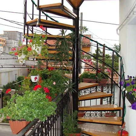 Casa Elisabeta 3* كونستانتا